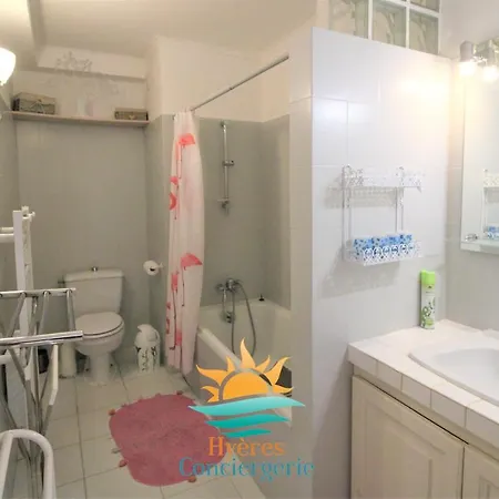 Giens Rdj T3 Independant Terrasse Vue Mer By Hc