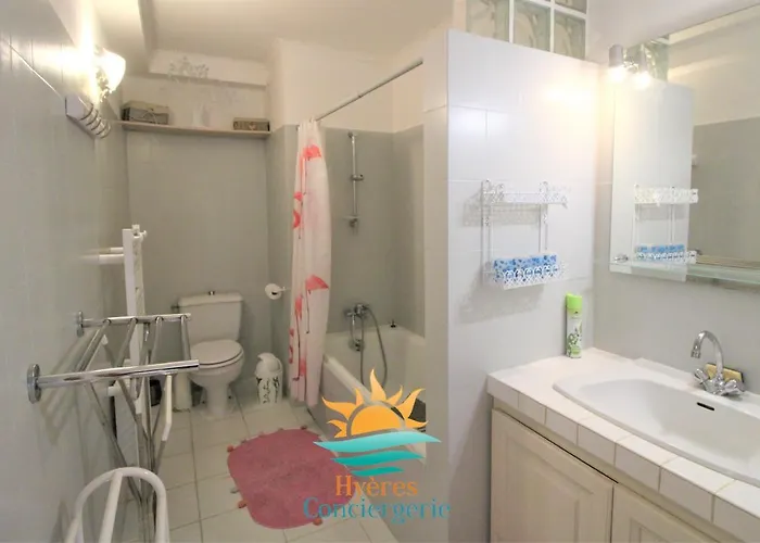 Giens Rdj T3 Independant Terrasse Vue By Hc