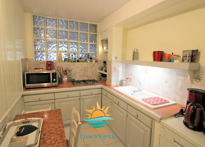 Giens Rdj T3 Independant Terrasse Vue By Hc Ιέρ